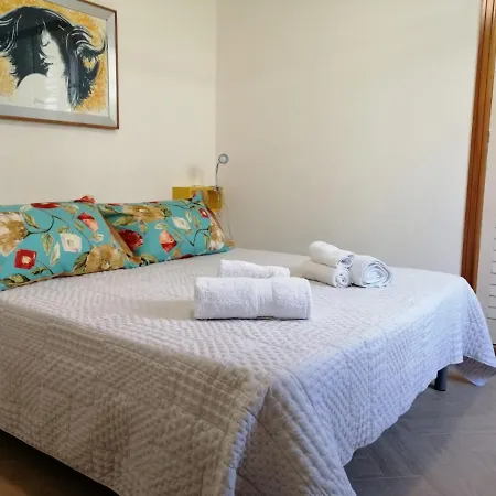 Beach The House With Green Lawns Holiday home Mondello